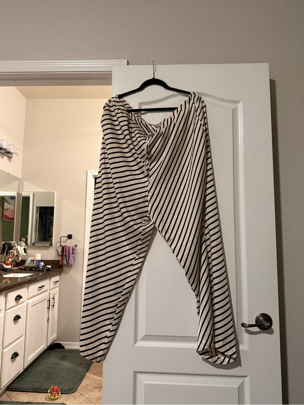 Striped silk like pants
